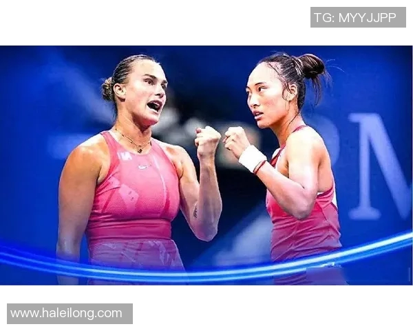 足球场上的魅力对决：球星与美女携手演绎赛场风采与激情